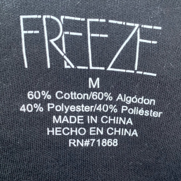 FREEZE Graphic Holiday Tee, Women’s Medium‎ - Picture 9 of 9